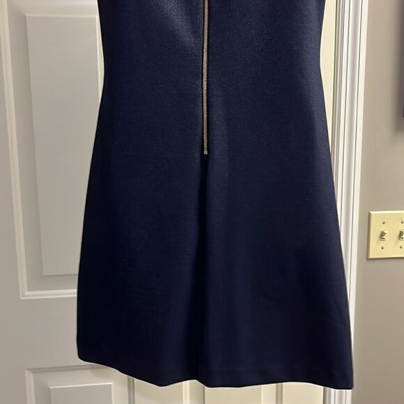 Tommy Hilfiger Navy Sleeveless Sheath Dress with Gold Hardware Back Zipper-Sz 10 - Picture 8 of 10